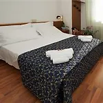 فندق Mediterraneo 3*